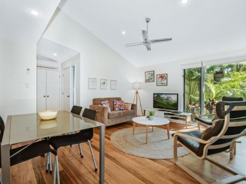 Μια τηλεόραση ή/και κέντρο ψυχαγωγίας στο Mobys Beach house 11