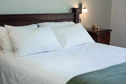 Mudgee Guesthouseにあるベッド