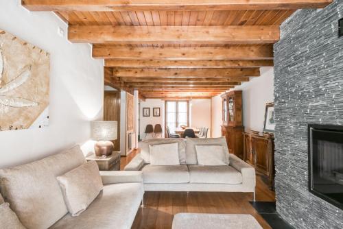 Casa Salient by Totiaran