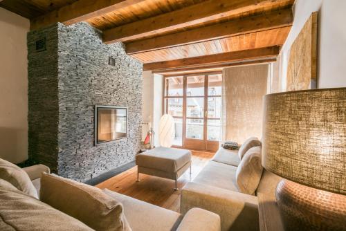 Χώρος καθιστικού στο Casa Salient by Totiaran