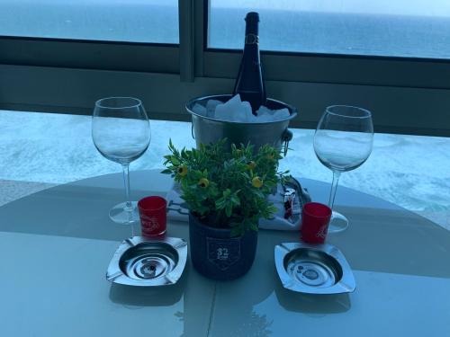 Bebidas en Blue in the sea