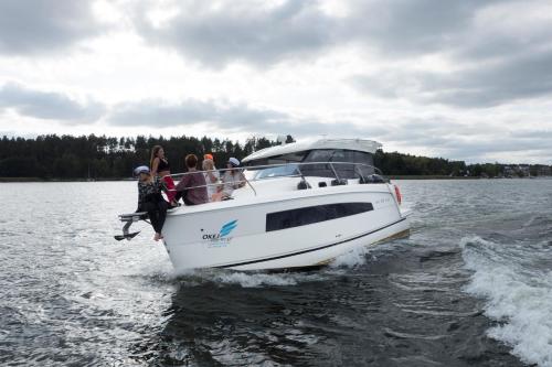 Gallery image of Jacht motorowy Balt Tytan 918 - 3 kabinowy in Wilkasy