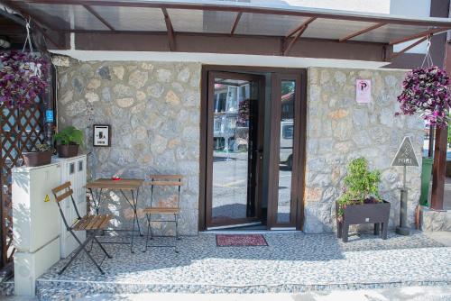 Un patio o zona al aire libre en Port Villa