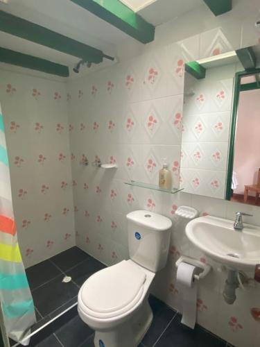 Salle de bains dans l'établissement Posada La Rioja