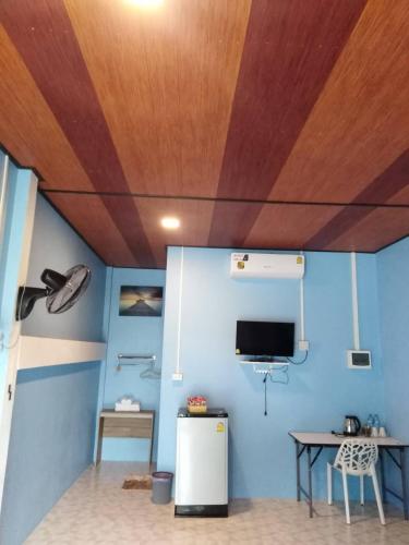 TV a/nebo společenská místnost v ubytování Khao thalu guest house