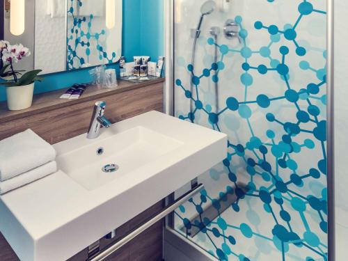 Ένα μπάνιο στο Mercure Poitiers Site du Futuroscope