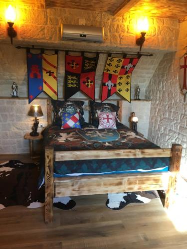 Imagem da galeria de chambre d'hôte medieval du vieux bourg em Chailloué