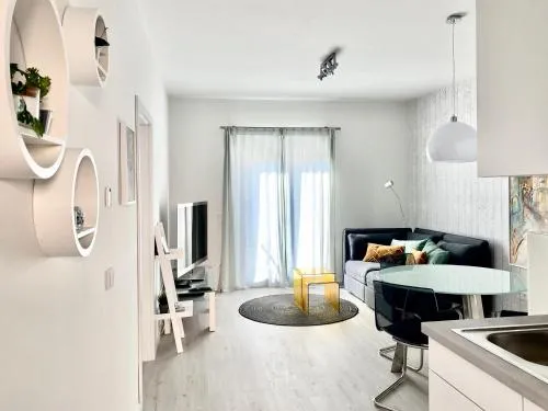 modernes Apartment, Terrasse und Garten am Lilienthalpark im Südwesten Berlins photo 1