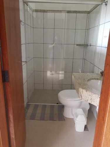 Bilik mandi di Pousada Estalagem da Villa
