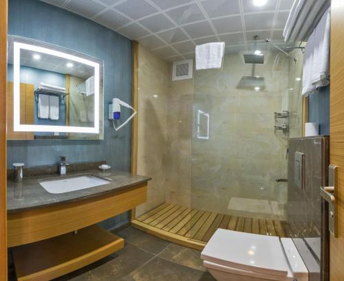 Koupelna v ubytování Bisetun Hotel