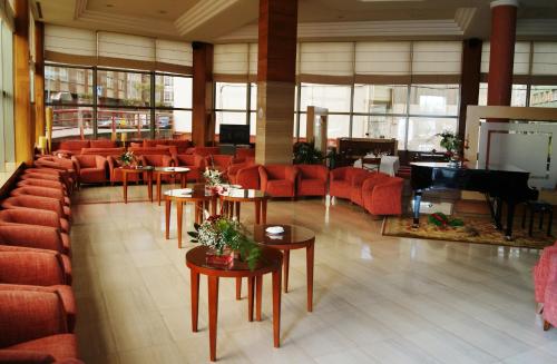 Posedenie v ubytovaní Gran Hotel de Ferrol