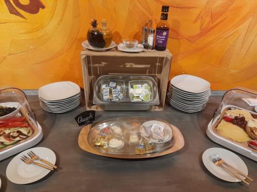 Еда / где поесть недалеко от отеля