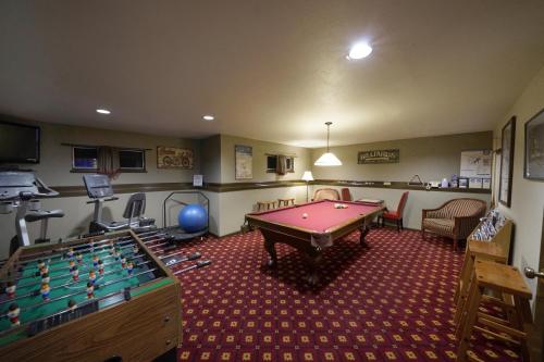 Τραπέζι μπιλιάρδου στο Frisco Inn on Galena