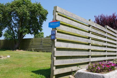 Κήπος έξω από το Maison "Ouessant" Pays des Abers