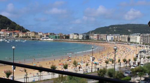 Foto SEAFRONT LUXURY STUDIO - by www,SanSebastianApartments,es 6