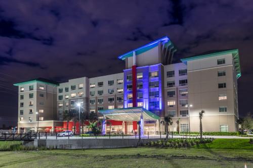 Holiday Inn Express & Suites Orlando At SeaWorld by IHG - With Free Shuttle Service to SeaWorld Parks photo 41