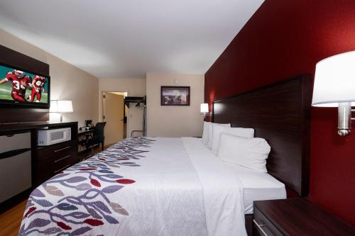 En eller flere senge i et værelse på Red Roof Inn Bordentown - McGuire AFB