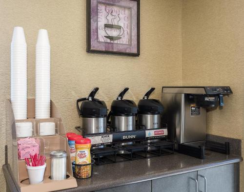Η κουζίνα ή μικρή κουζίνα στο Red Roof Inn Columbus East- Reynoldsburg