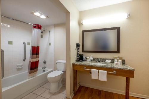 Imagen de la galería de Red Roof Inn Knoxville North - Merchants Drive, en Knoxville