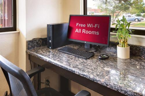 Gallery image of Red Roof Inn Grand Rapids Airport in Cascade