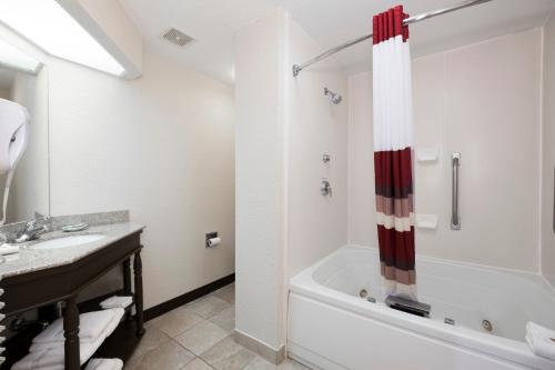 Gallery image of Red Roof Inn Ames in Ames