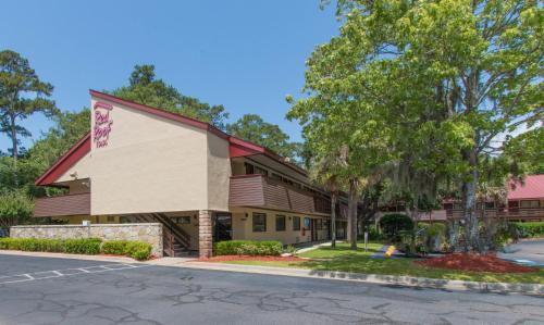 a rendering of the front of a building at Red Roof Inn Hilton Head Island in Hilton Head Island