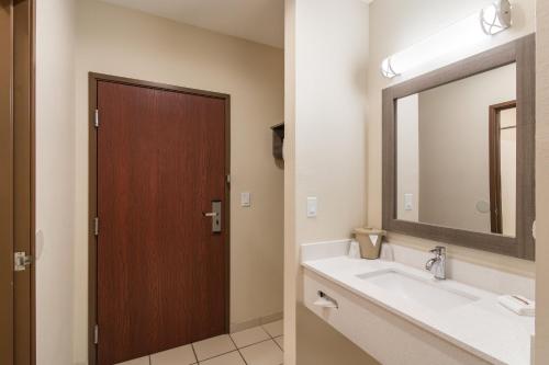 Gallery image of Red Roof Inn Panama City in Panama City