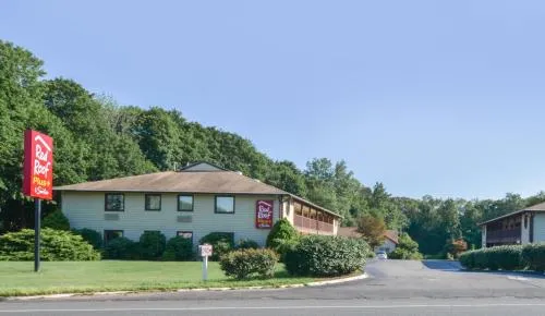 Red Roof Inn PLUS+ & Suites Guilford in New Haven