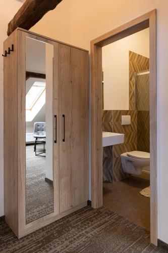 Ένα μπάνιο στο Apartsee Wellness Plzeň