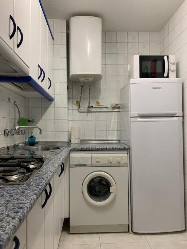 Fuengirola, Los Boliches - Nice Studio Right on the Beach.