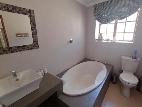 Ένα μπάνιο στο Forellenhof Guest Farm