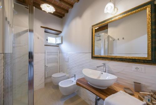 Ένα μπάνιο στο Agriturismo Borgo Dante