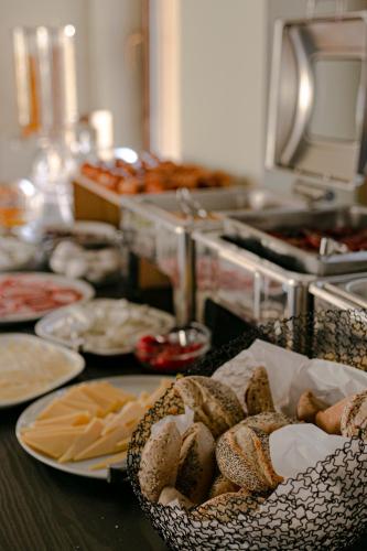 Jídlo v hotelu nebo okolí