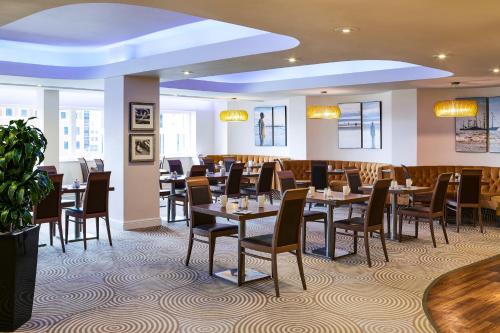 Posezení v ubytování Mercure Liverpool Atlantic Tower Hotel