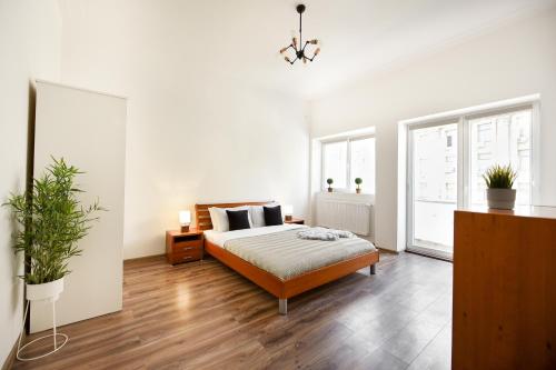 Imagen de la galería de SIMPLE YET STYLISH. Piata Revolutiei Apartment, en Bucarest