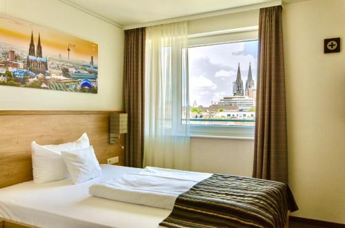 Gallery image of Stadthotel am Römerturm in Cologne