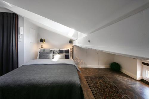 COCOON LOFT - MAGNIFIQUE LOFT SOUS TOIT, REFAIT A NEUF, VUES SPLENDIDES, CLIM, WIFi