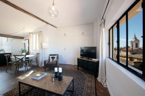 COCOON LOFT - MAGNIFIQUE LOFT SOUS TOIT, REFAIT A NEUF, VUES SPLENDIDES, CLIM, WIFi