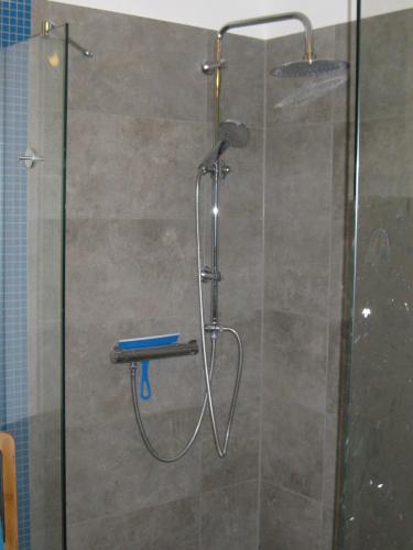 Ένα μπάνιο στο Ferienwohnung Hainbuche Lübben im Spreewald