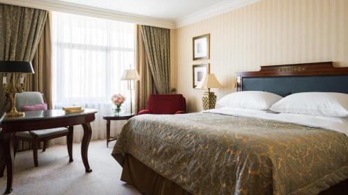 Ein Bett oder Betten in einem Zimmer der Unterkunft InterContinental - Kyiv by IHG