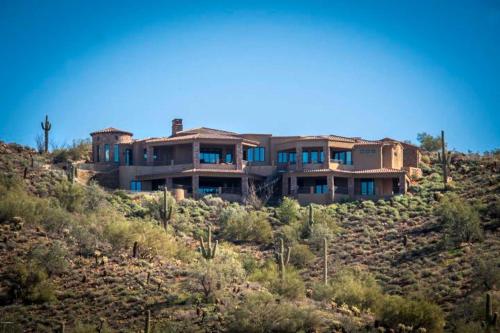 Breathtaking Views From This Hillside Masterpiece! – Photos 5