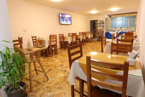 Restaurace v ubytování Hotel Alexander