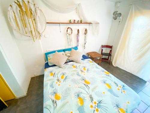 Letto o letti in una camera di ITH San Diego Beach Bungalow Surf Hostel