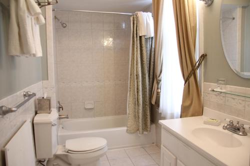 Morris House Hotel Image
