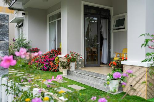 Taman di luar Đỗ Gia Bảo Villa