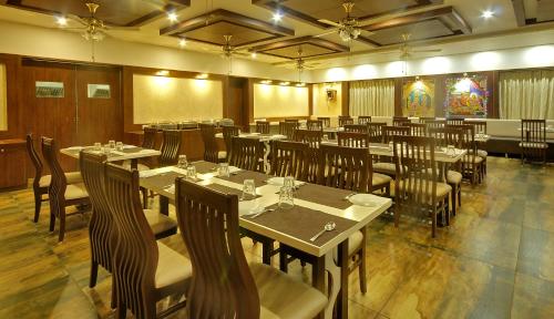 Restaurace v ubytování Vishal Lords Inn Gir Forest