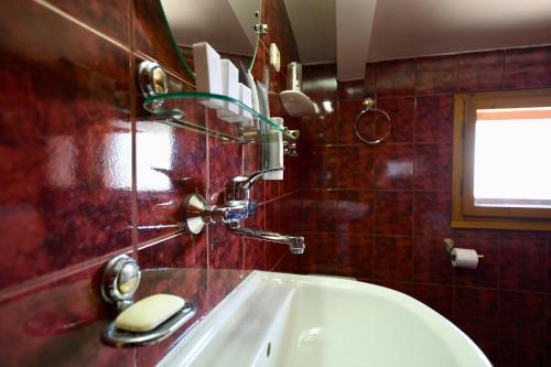 Ένα μπάνιο στο Hotel Dolomiti & Villa