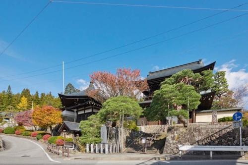 Higashiyamaan