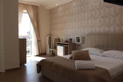 Una cama o camas en una habitación de Philip Royal