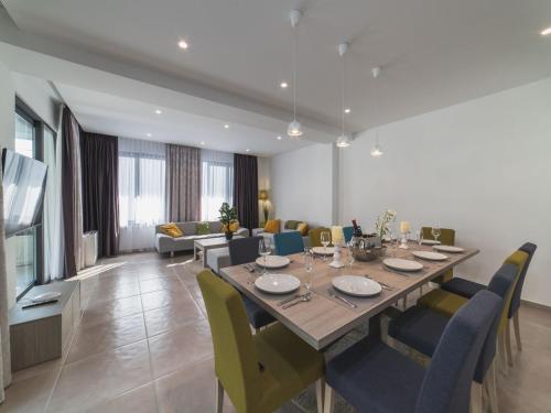 Luxury Villa Trogir 3 with private pool, jacuzzi and gym by the beach on Ciovo - Okrug Donji